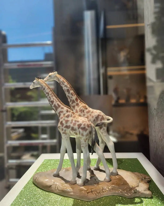  Lladró Giraffes Couple Sculpture Sculpture by Lladró at  FormFluent