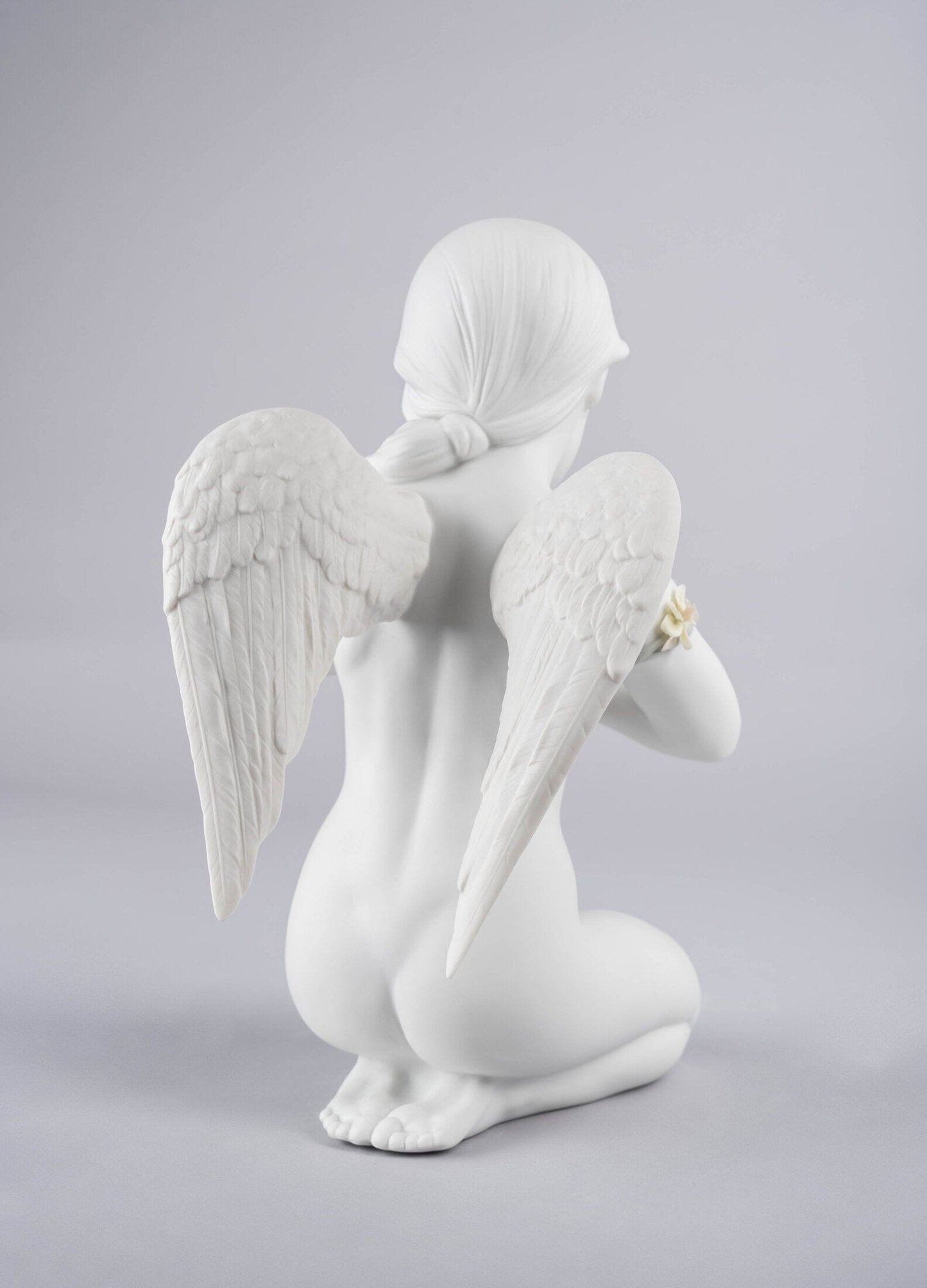 Buy Authentic Lladró Lladró Heavenly Heart Angel Figurine Sculpture - FormFluent Sydney Australia