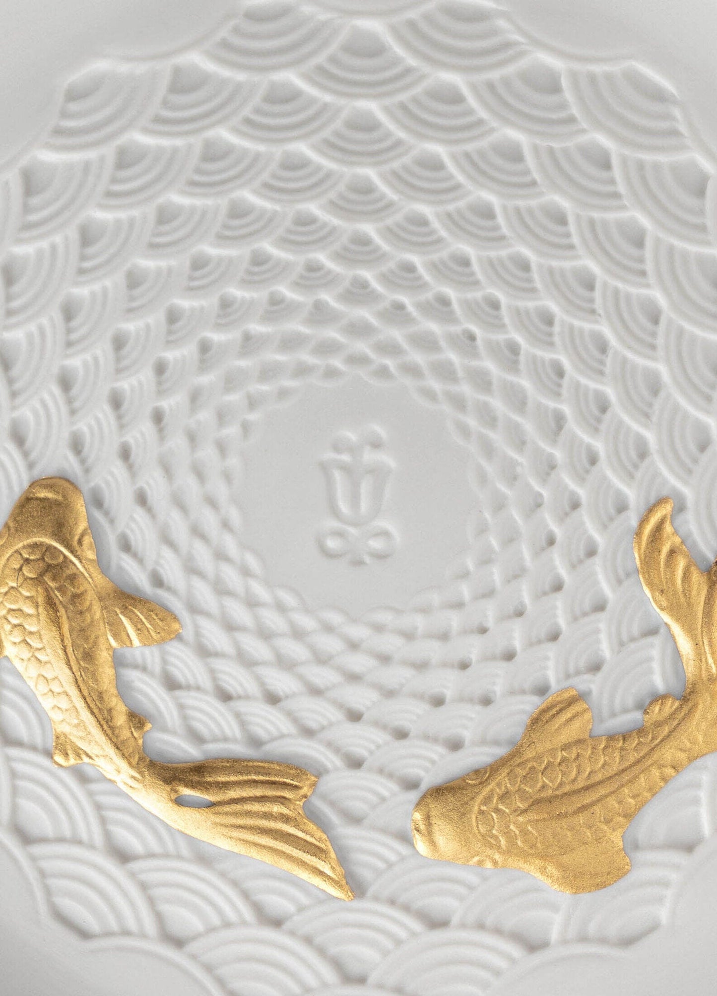 Lladró Koi Plate. Golden Luster