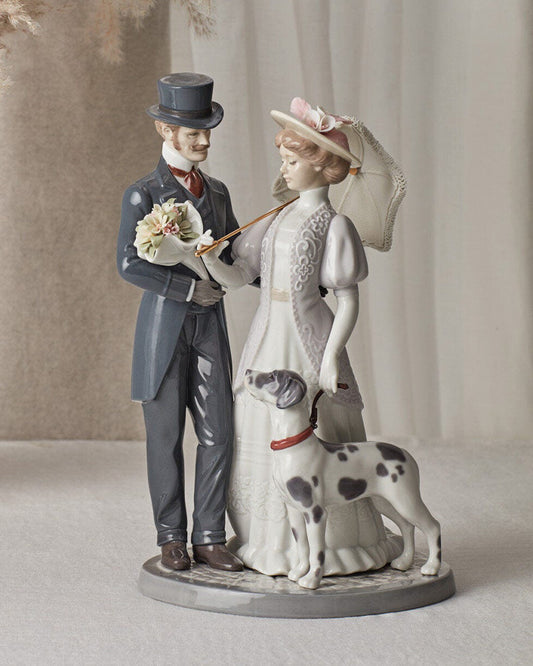 Lladró A Romantic Stroll Couple Sculpture   FormFluent