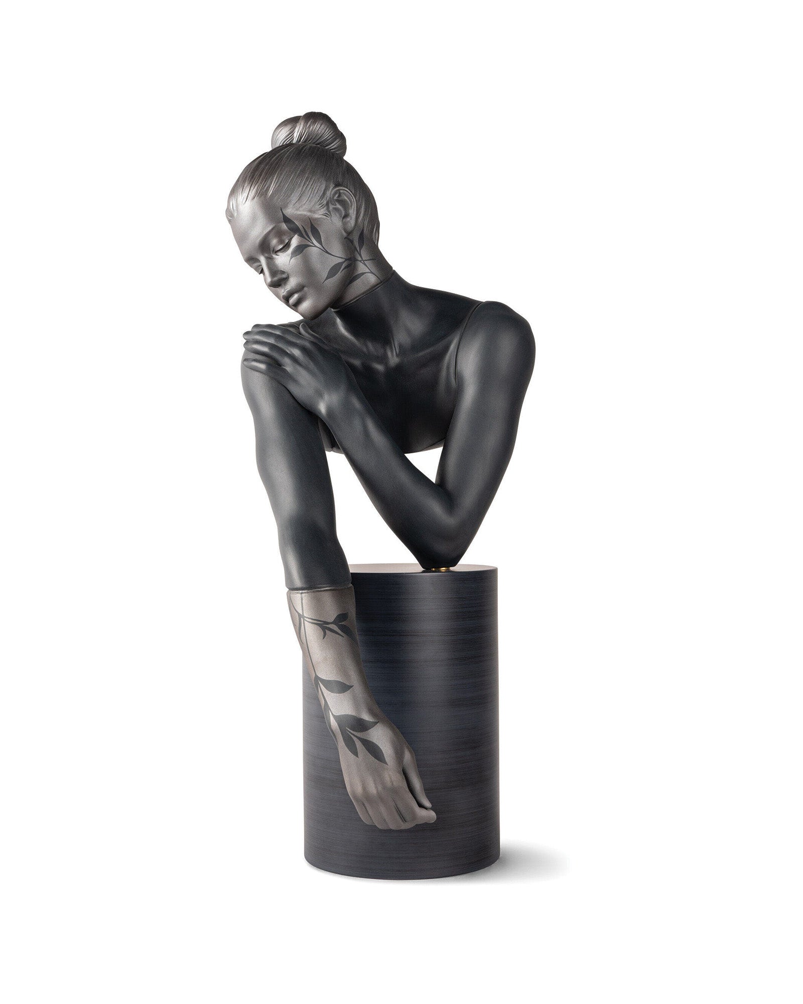 Lladró Reflections of Nature - Her Sculpture   FormFluent