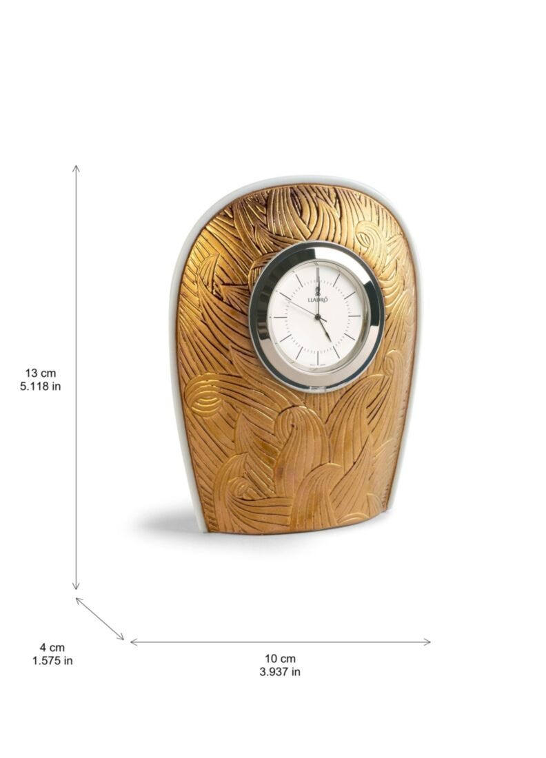 Mantle clock dimensions
