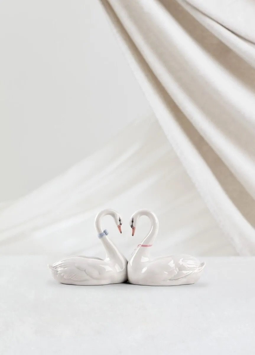 Endless Love Swans Figurine (Gold Lustre/ Silver Lustre / Pastel/ Cake Topper) - FormFluent