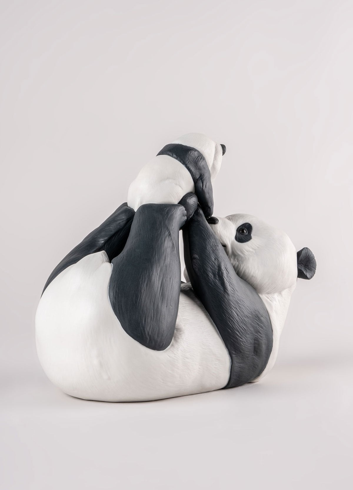 Lladró Mommy Panda Sculpture   FormFluent