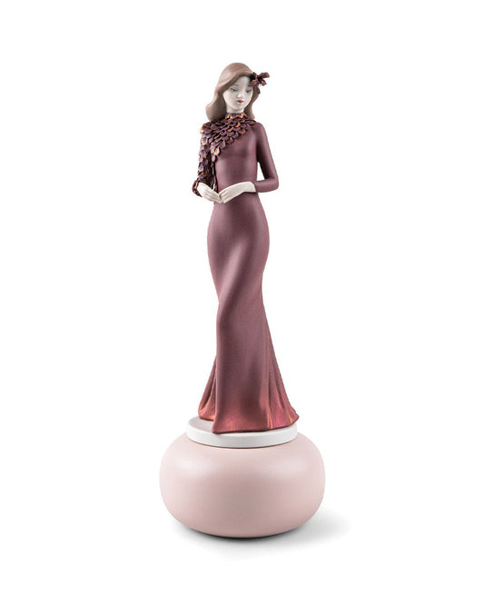 LladroHaute Allure Timeless Style Sculpture. Limited Edition - FormFluent- Formfluent Lladro Sydney Australia