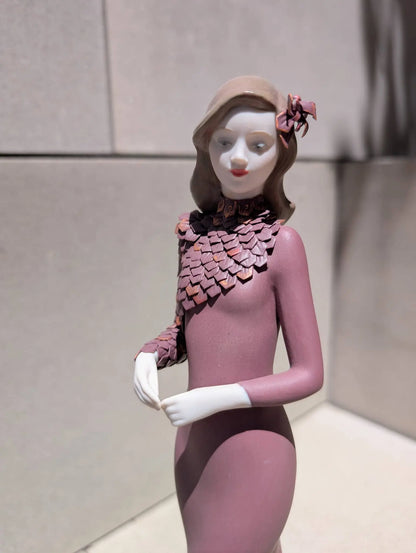 Lladró Haute Allure Timeless Style Woman Sculpture Limited Edition Sculpture by  Lladró at   FormFluent Sydney, Australia