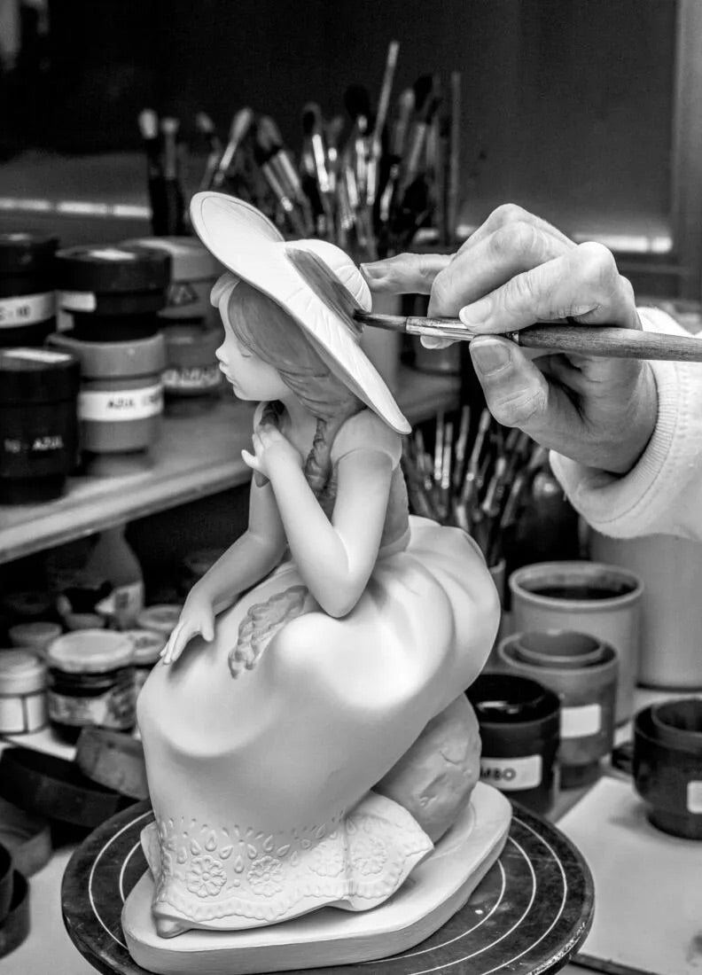 Buy Authentic Lladró Lladró Spring Has Come Girl Figurine  - FormFluent Sydney Australia