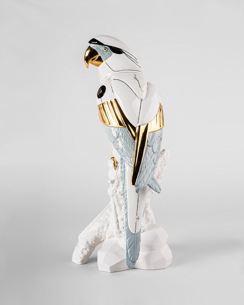01009757_Lladro_Macaw_Bird_Cyborg_Sculpture_-_Close-up_1_-_first_image