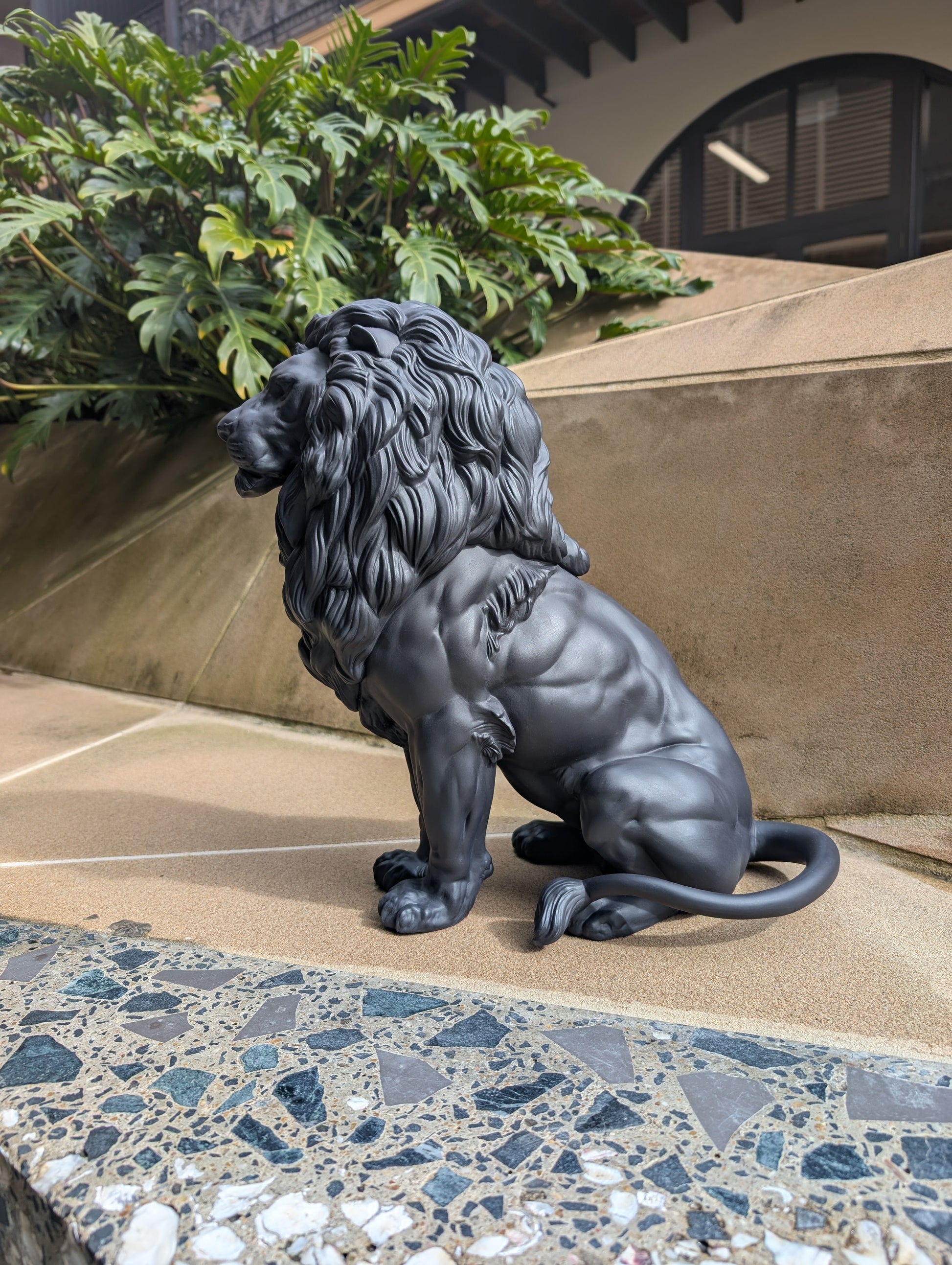 Buy Authentic Lladró Lladró Majestic Lion Sculpture Sculpture - FormFluent Sydney Australia