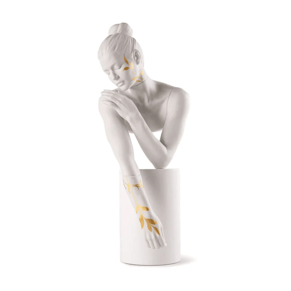 Lladró Reflections of Nature - Her Sculpture White-Gold - FormFluent