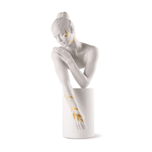 Lladró Reflections of Nature - Her Sculpture White-Gold - FormFluent