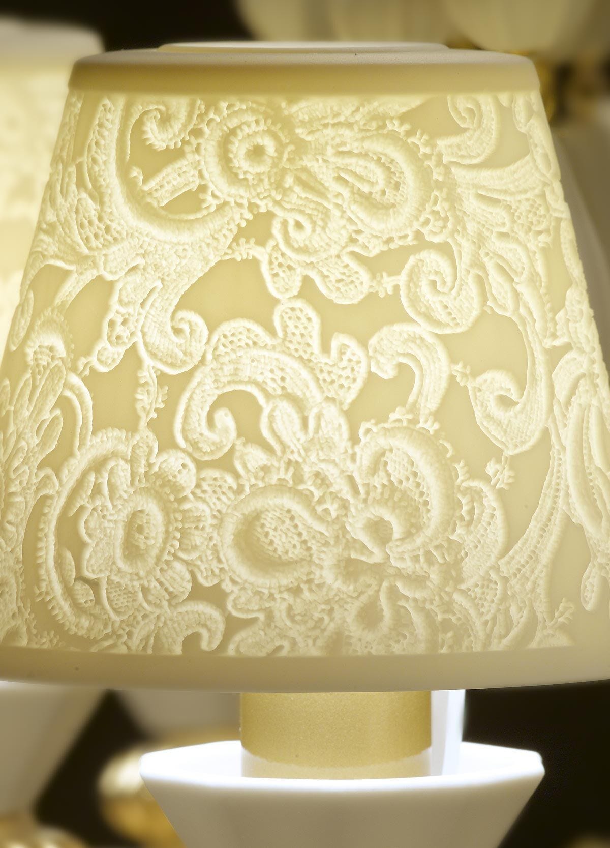 Lladró Winter Palace 6 Lights Chandelier - White and Gold Lustre - FormFluent
