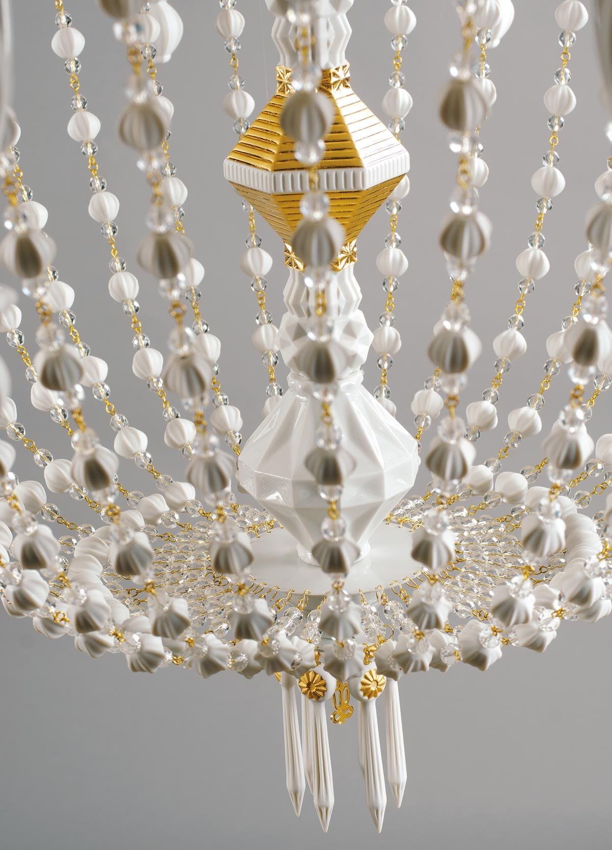 Lladró Winter Palace 30 Lights Chandelier - FormFluent