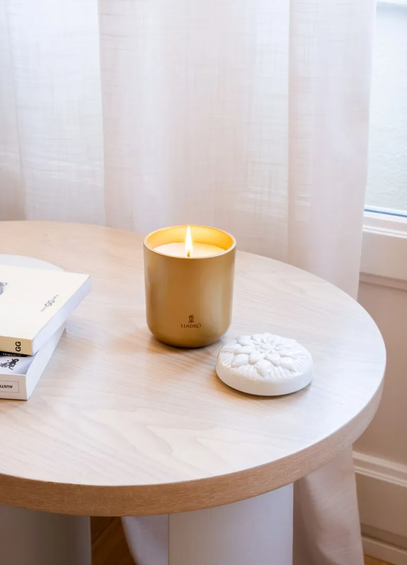  Lladró Lotus Flower Candle - Gardens of Valencia Scent by Lladró at  FormFluent