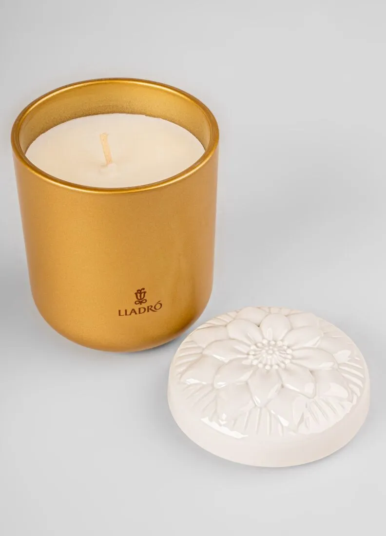  Lladró Lotus Flower Candle - Gardens of Valencia Scent by Lladró at  FormFluent