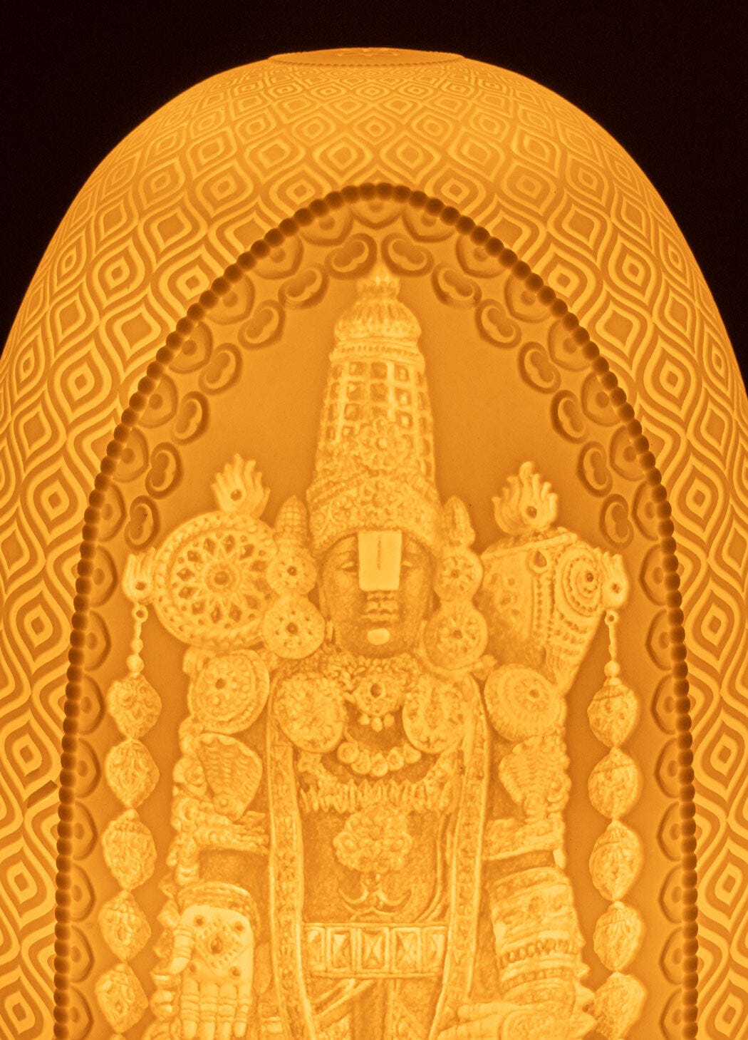 Lladró Lord Balaji Dome table lamp