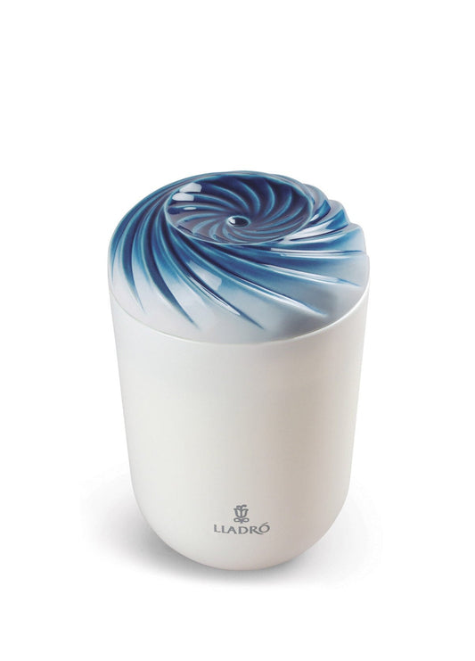 Lladró Echoes of Nature Decorative Candle - Unbreakable Spirit Scent by Lladró at  FormFluent Sydney, Australia