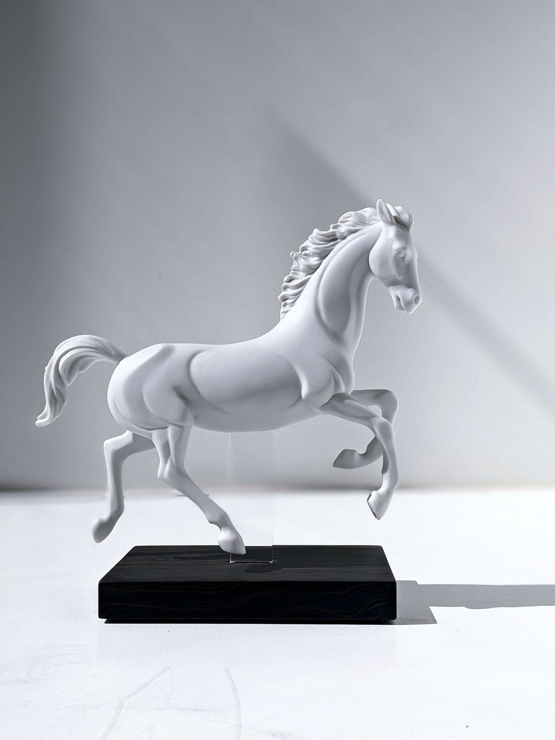 Gallop Horse Figurines - FormFluent