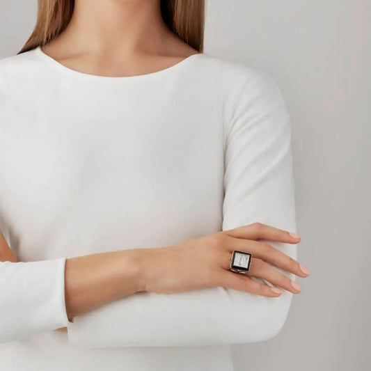 Lalique Aréthuse Ring Clear Crystal Black Lacquer Silver Jewelry by Lalique at  FormFluent Sydney, Australia