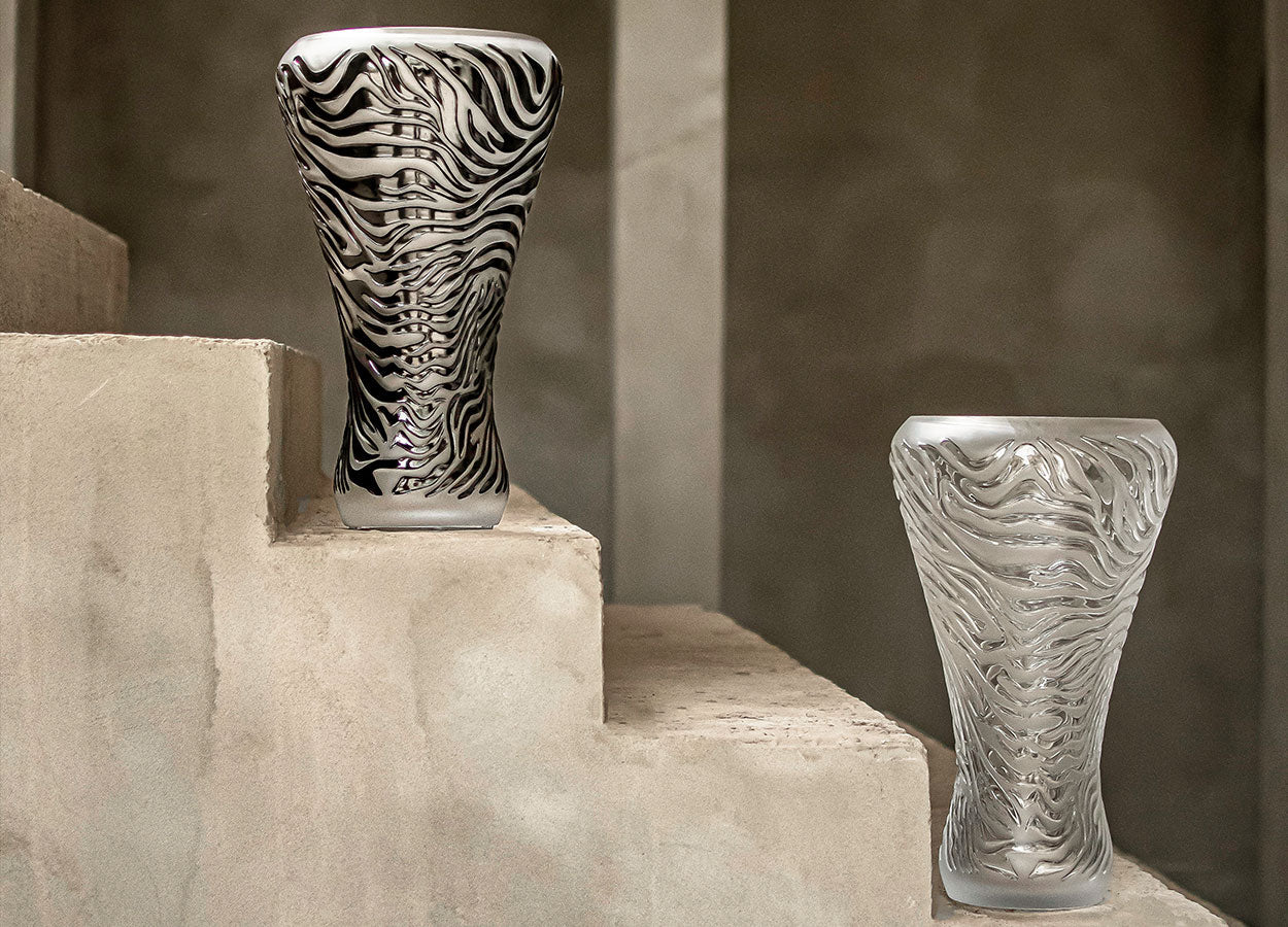 Zèbre Vase Limited Edition Lalique with the regular zebre vase