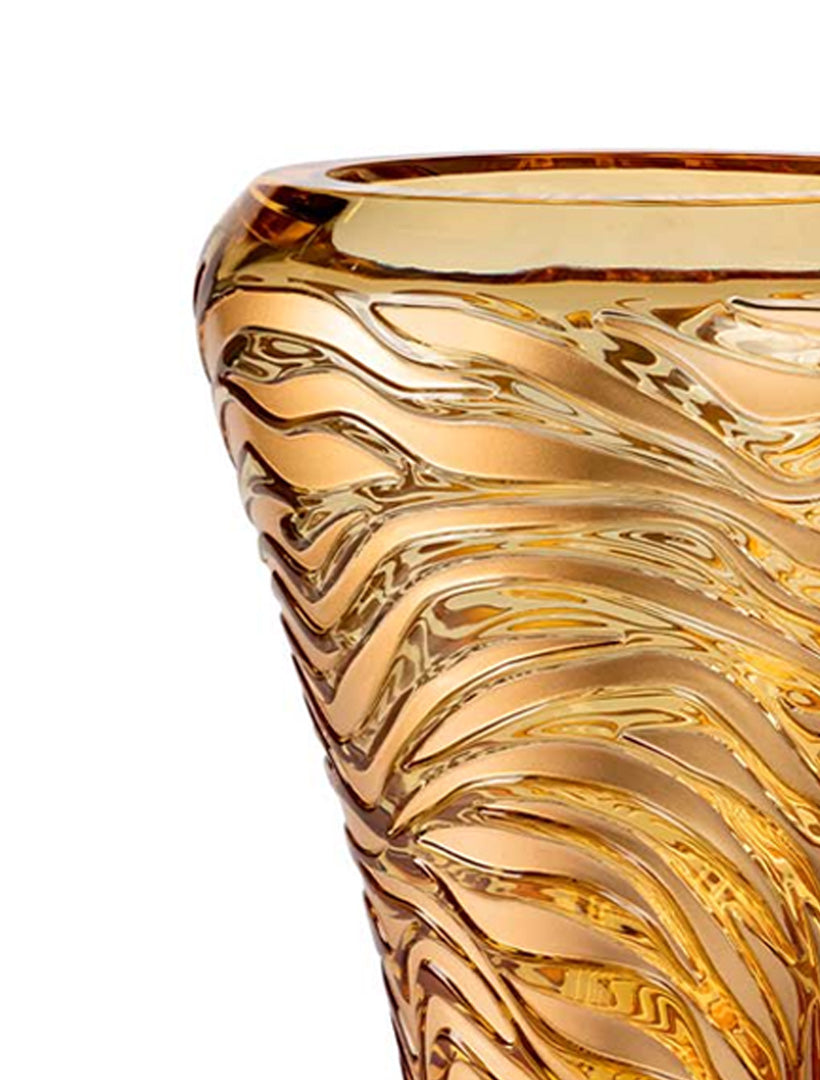 Tigre Vase Limited Edition Lalique close up