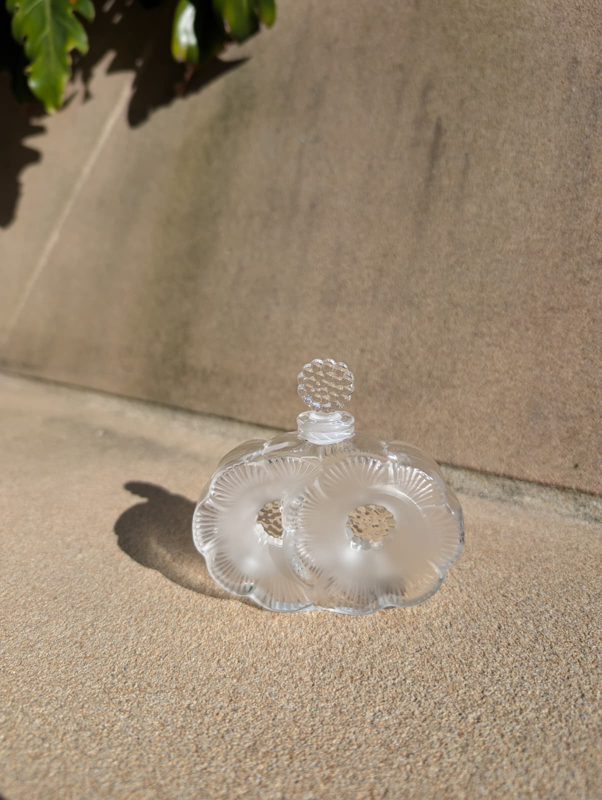 Lalique 2 Fleurs Crystal Perfume Bottle - FormFluent