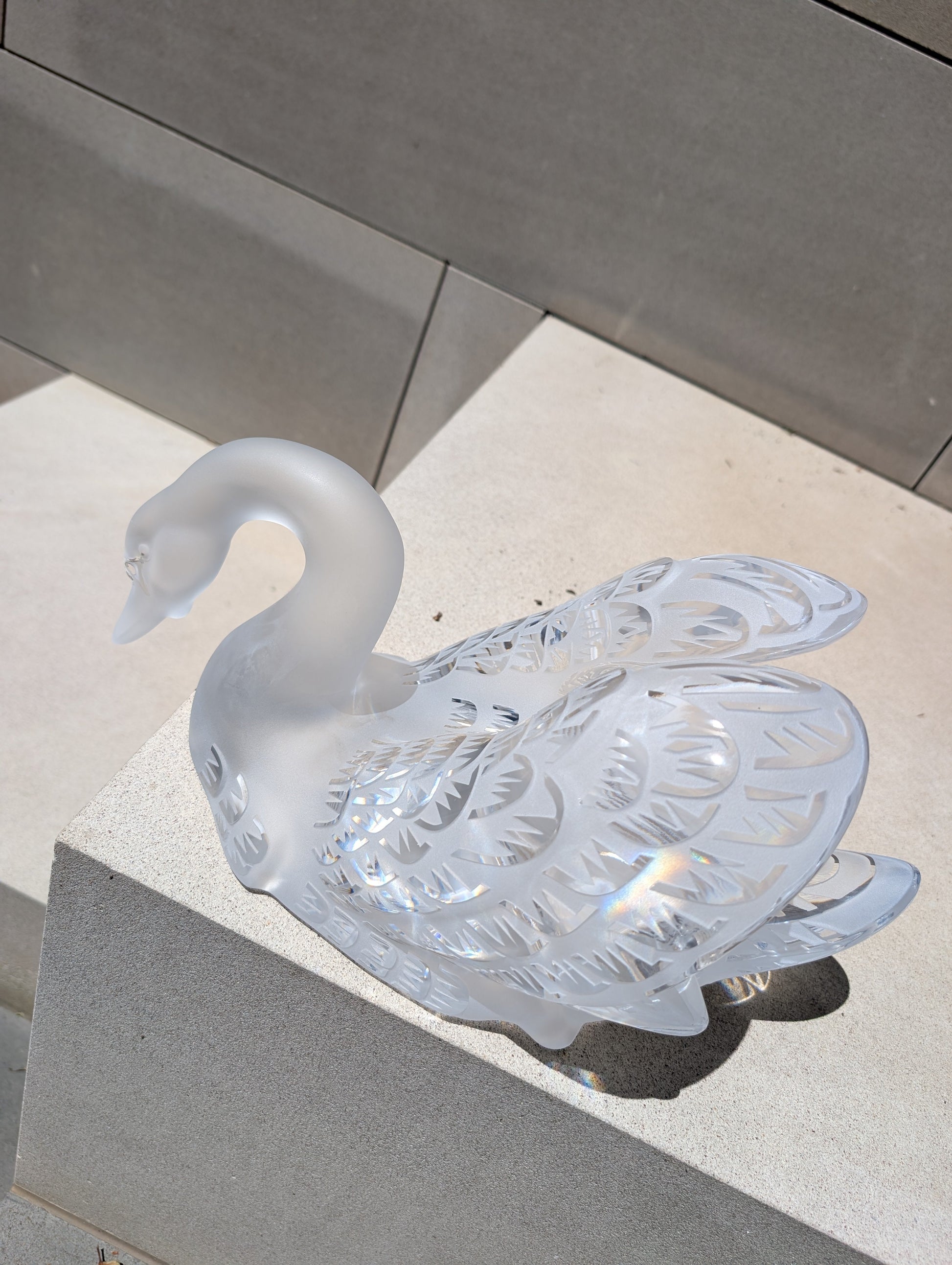 Buy Authentic Lalique Lalique Swan Head Down Crystal Sculpture Sculpture - FormFluent Sydney Australia