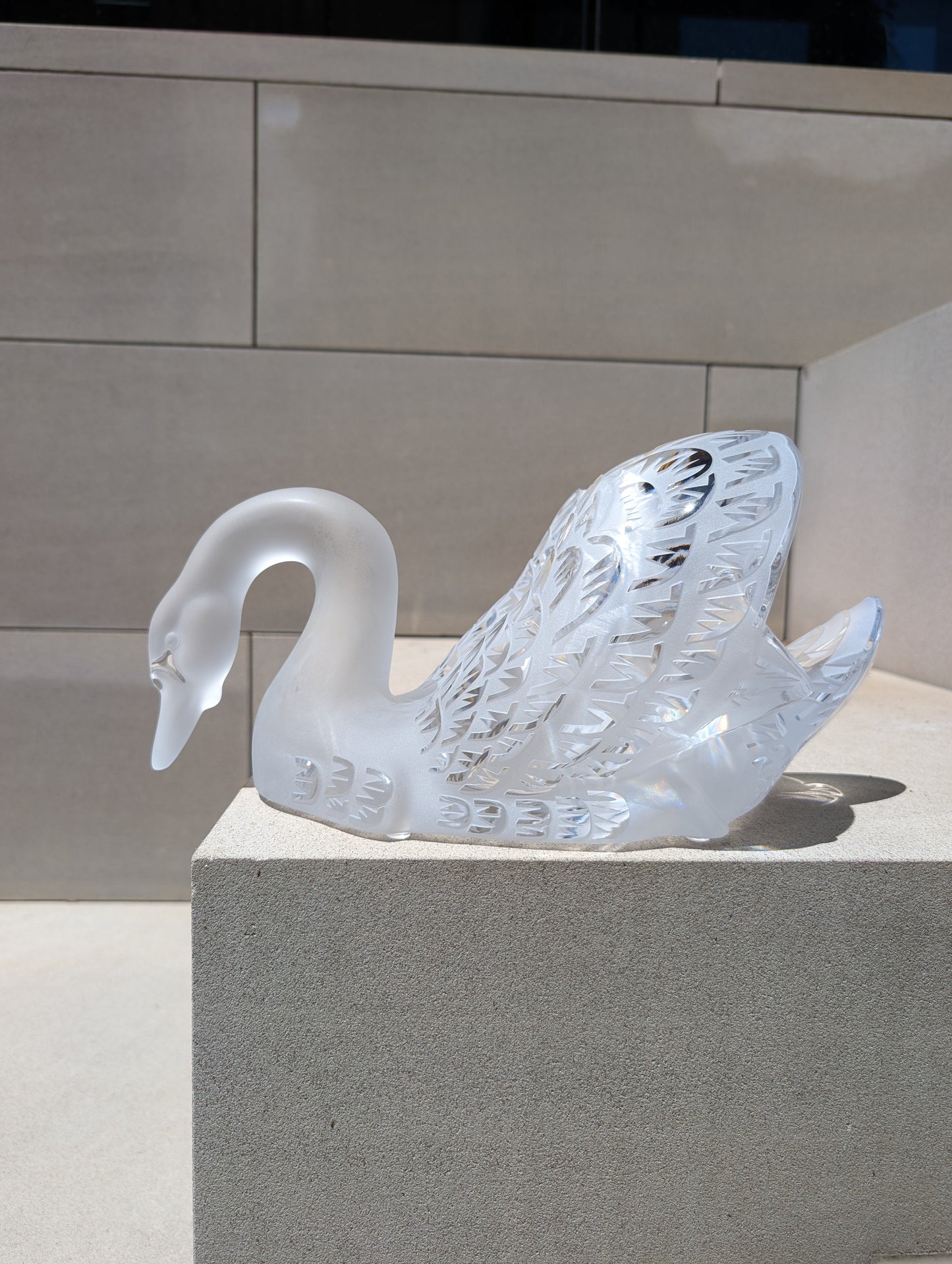 Buy Authentic Lalique Lalique Swan Head Down Crystal Sculpture Sculpture - FormFluent Sydney Australia