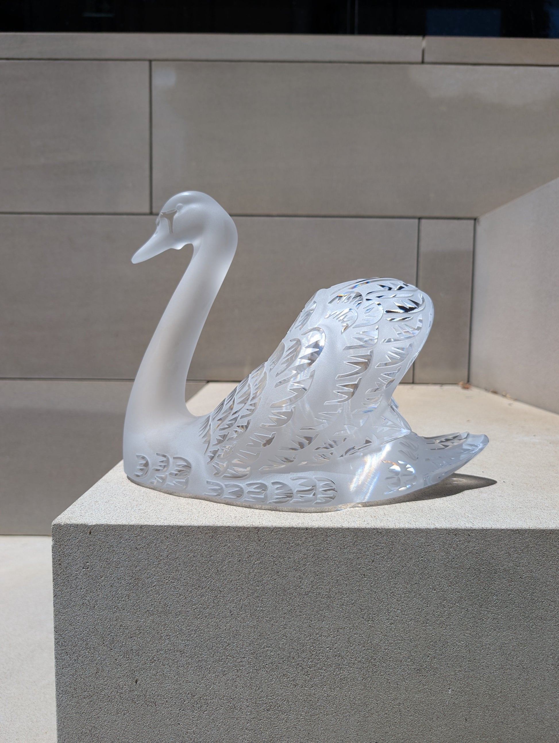 Buy Authentic Lalique Lalique Swan Head Up Crystal Sculpture Sculpture - FormFluent Sydney Australia