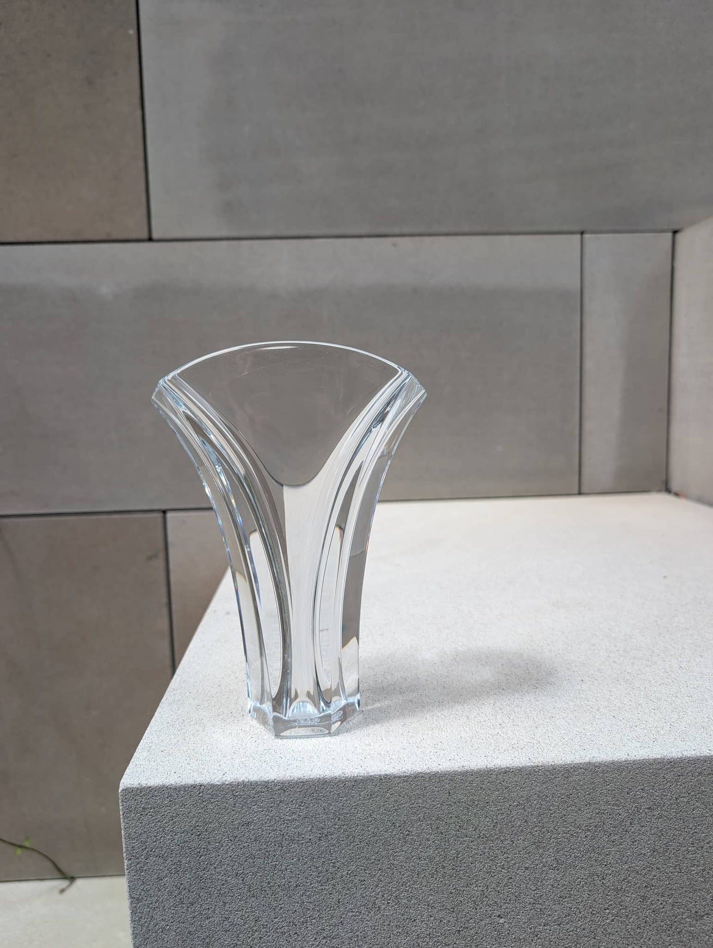 Baccarat Ginkgo Vase S - FormFluent