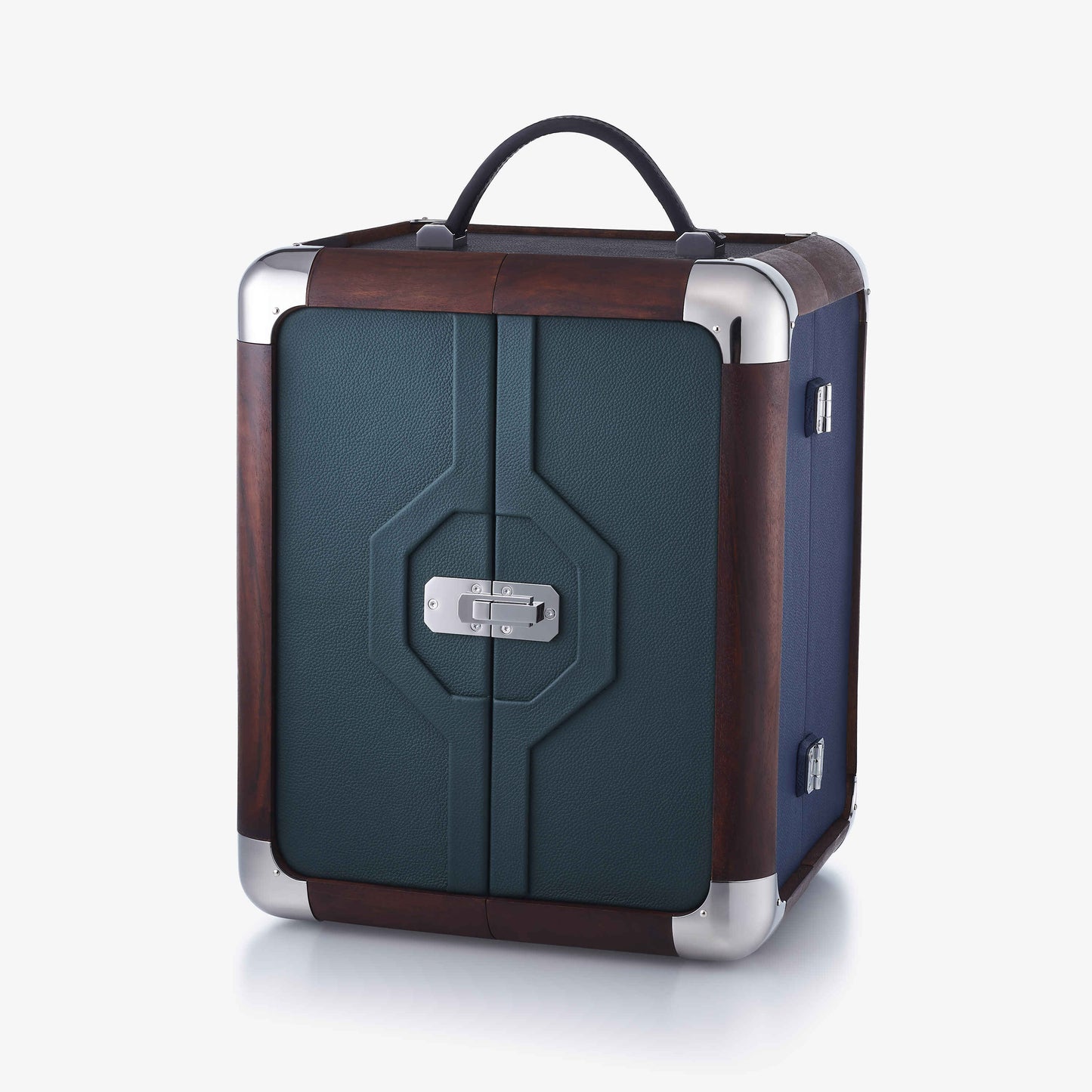  Baccarat Octogone Trunk Louxor Barware by Baccarat at  FormFluent