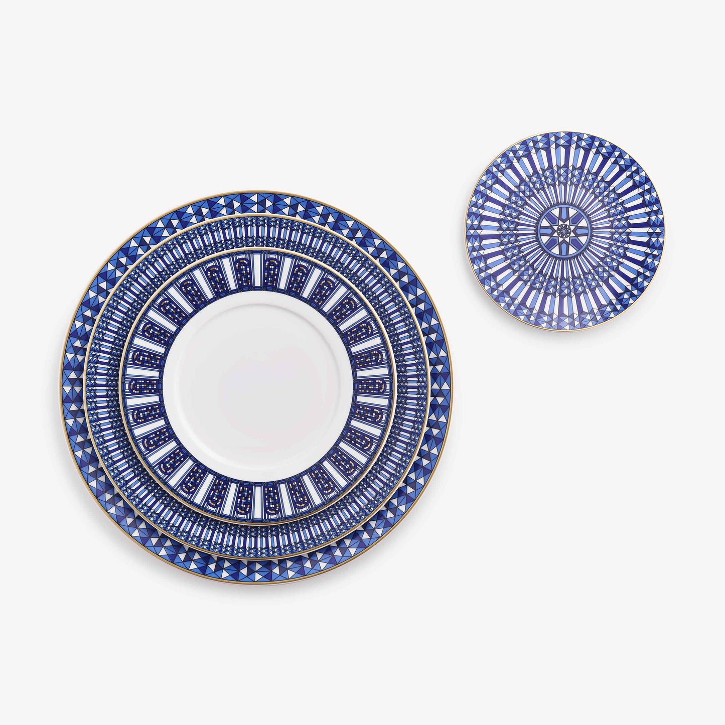 Baccarat Arcadia Blue Show/Charger Plate