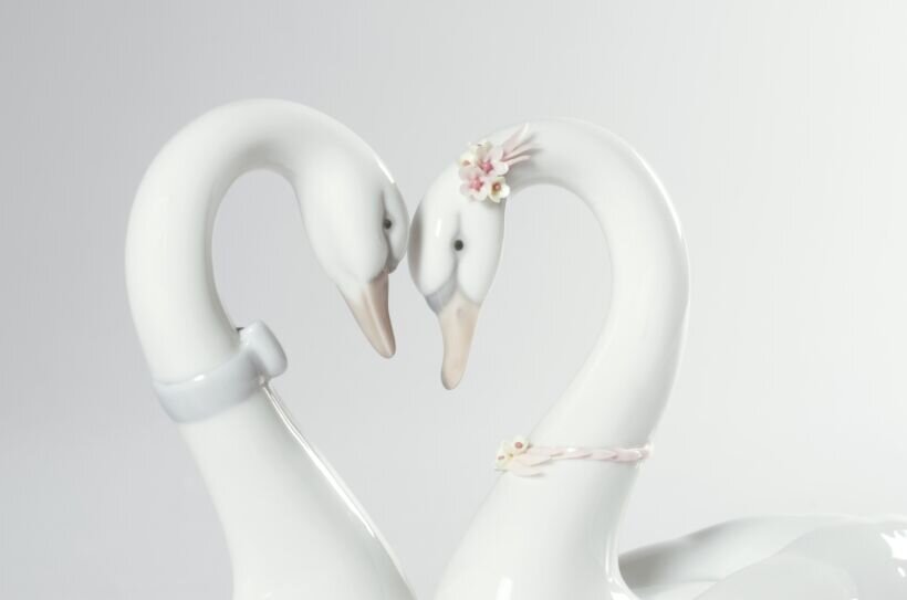Endless Love Swans Figurine (Gold Lustre/ Silver Lustre / Pastel/ Cake Topper)