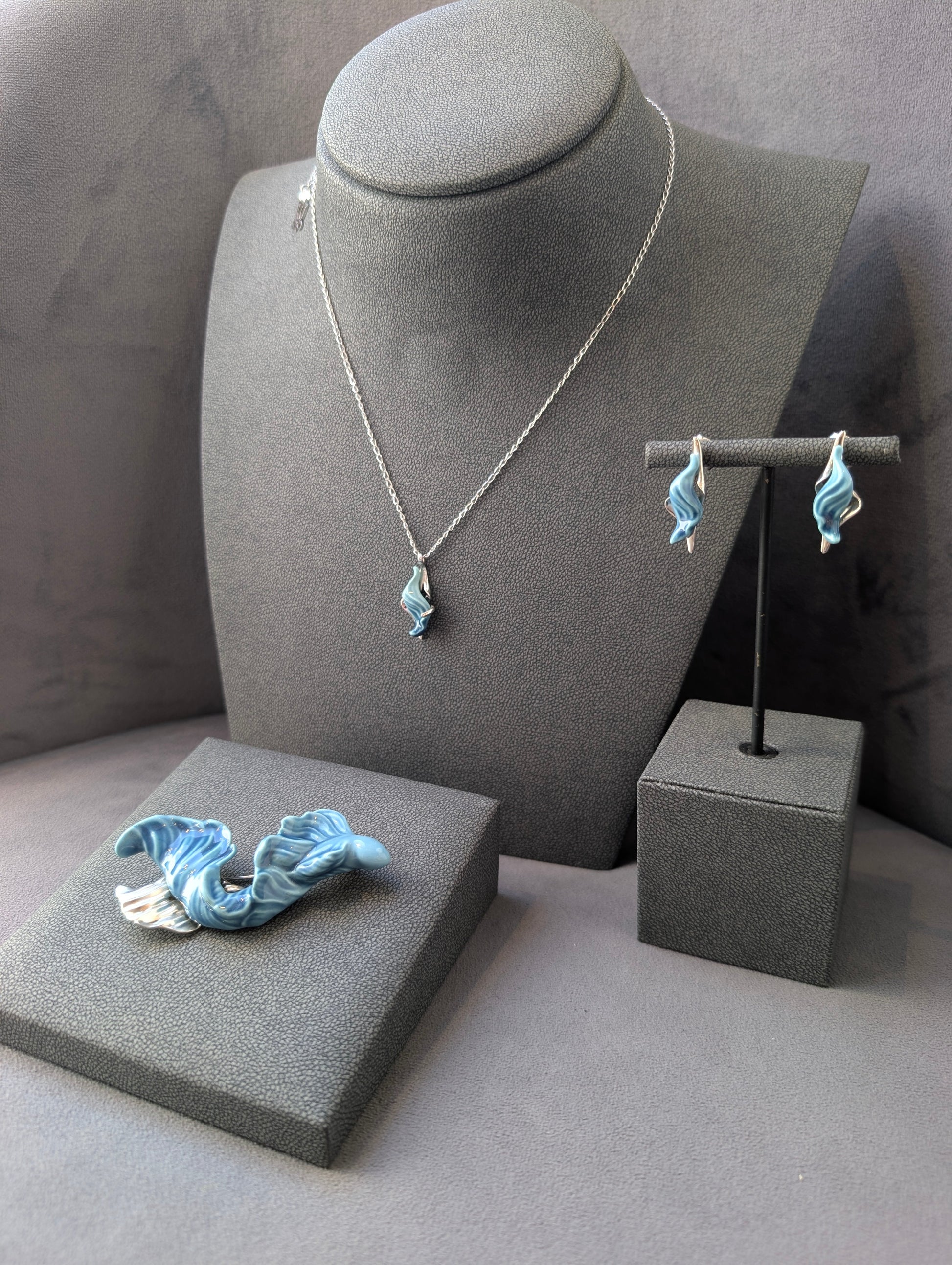  Lladró Aquarium Blue Short Earrings (Sterling Silver) Jewelry by Lladró at  FormFluent