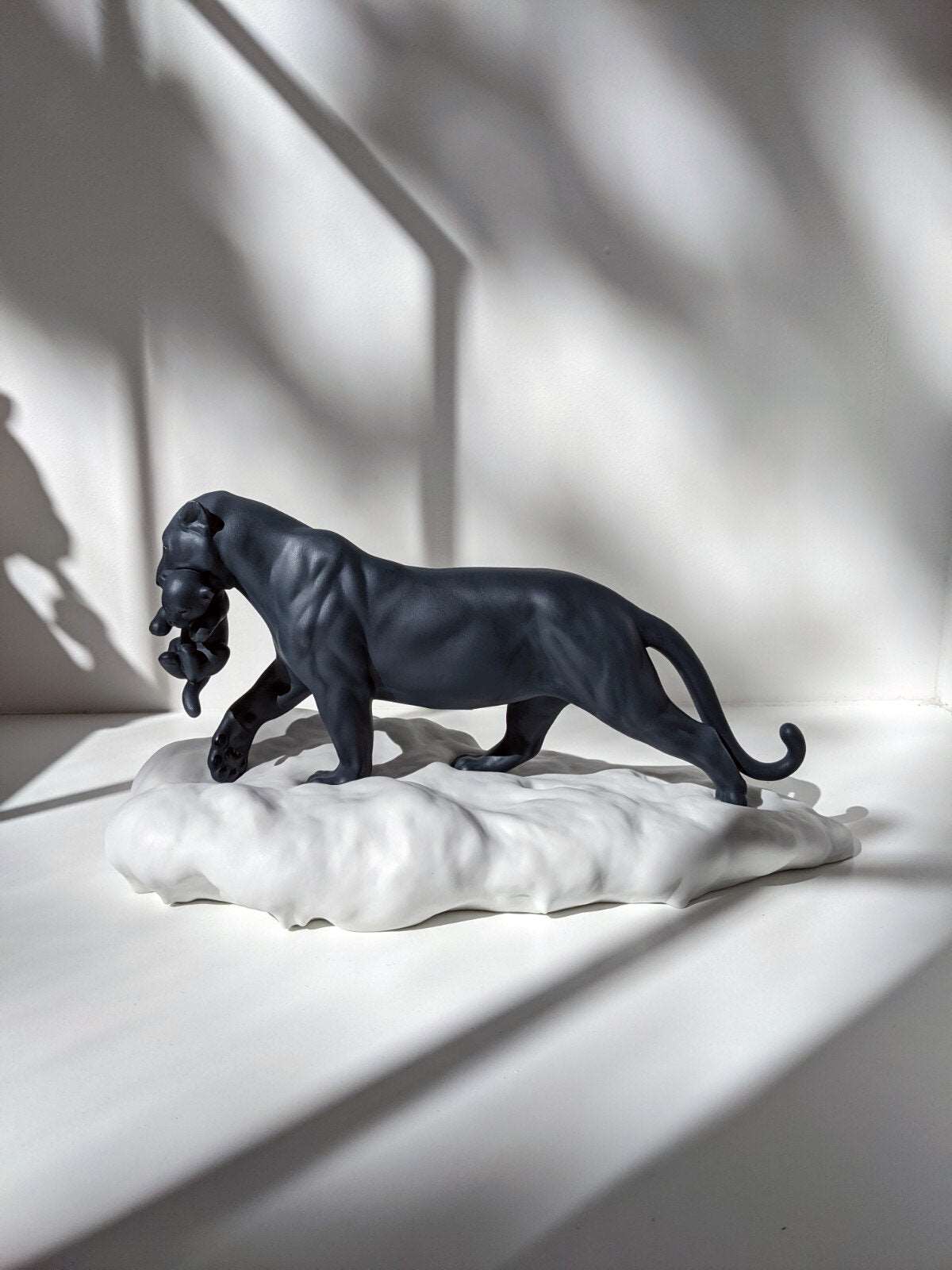 Lladró Panther sculpture - Black