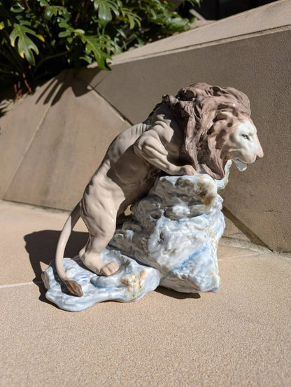  Lladró Lion Pouncing Sculpture Sculpture by Lladró at  FormFluent