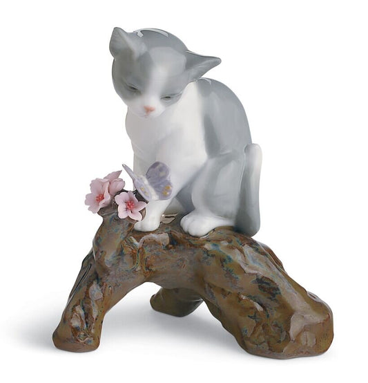 Blossoms for the Kitten Cat Figurine - FormFluent