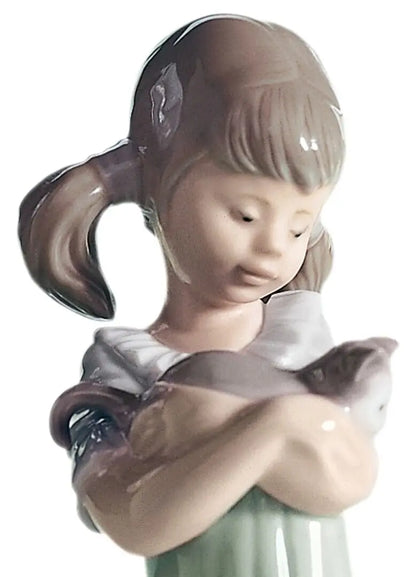  Lladró Don't Forget Me Girl and Cats Figurine Sculpture by Lladró at  FormFluent