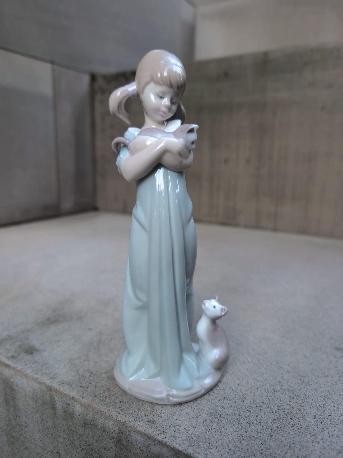 Lladró Don't Forget Me Girl and Cats Figurine - FormFluent