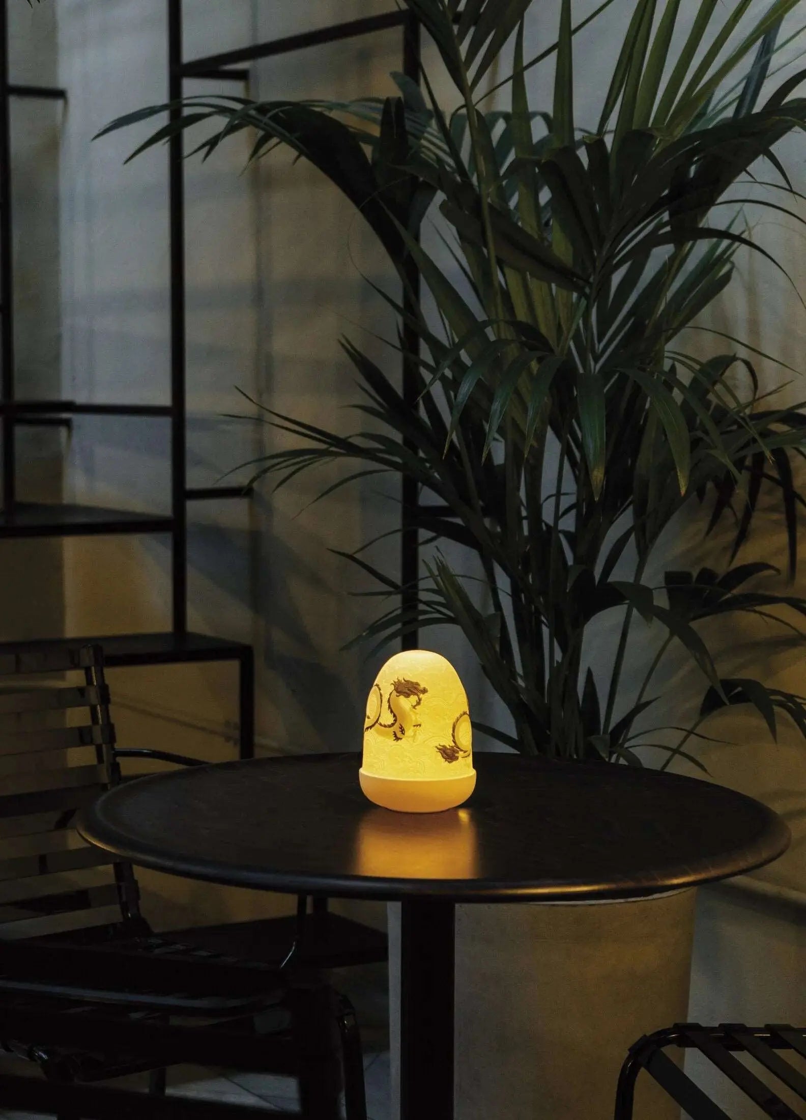  Lladró Dragons Dome Cordless Table Lamp Gold Lustre Lighting by Lladró at  FormFluent