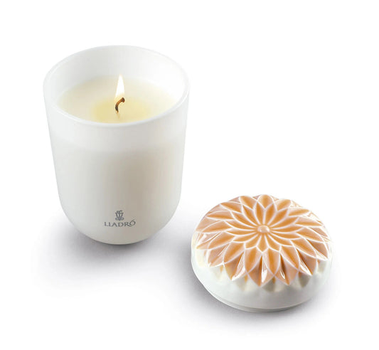  Lladró Echoes of Nature Decorative Candle - I love you, Mom Scent by Lladró at  FormFluent