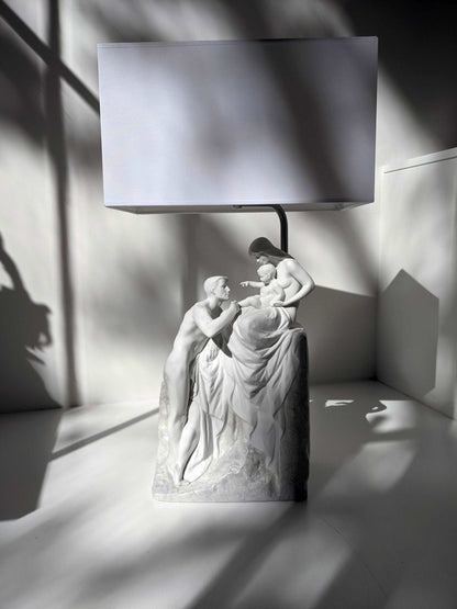 Lladró Family Table Lamp with Elegant Figurine Detail and Simple Shade for Stylish Home Decor