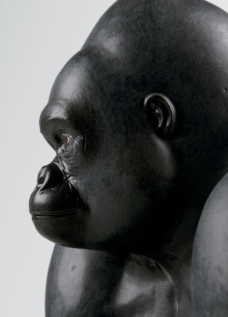 Gorilla Sculpture - FormFluent