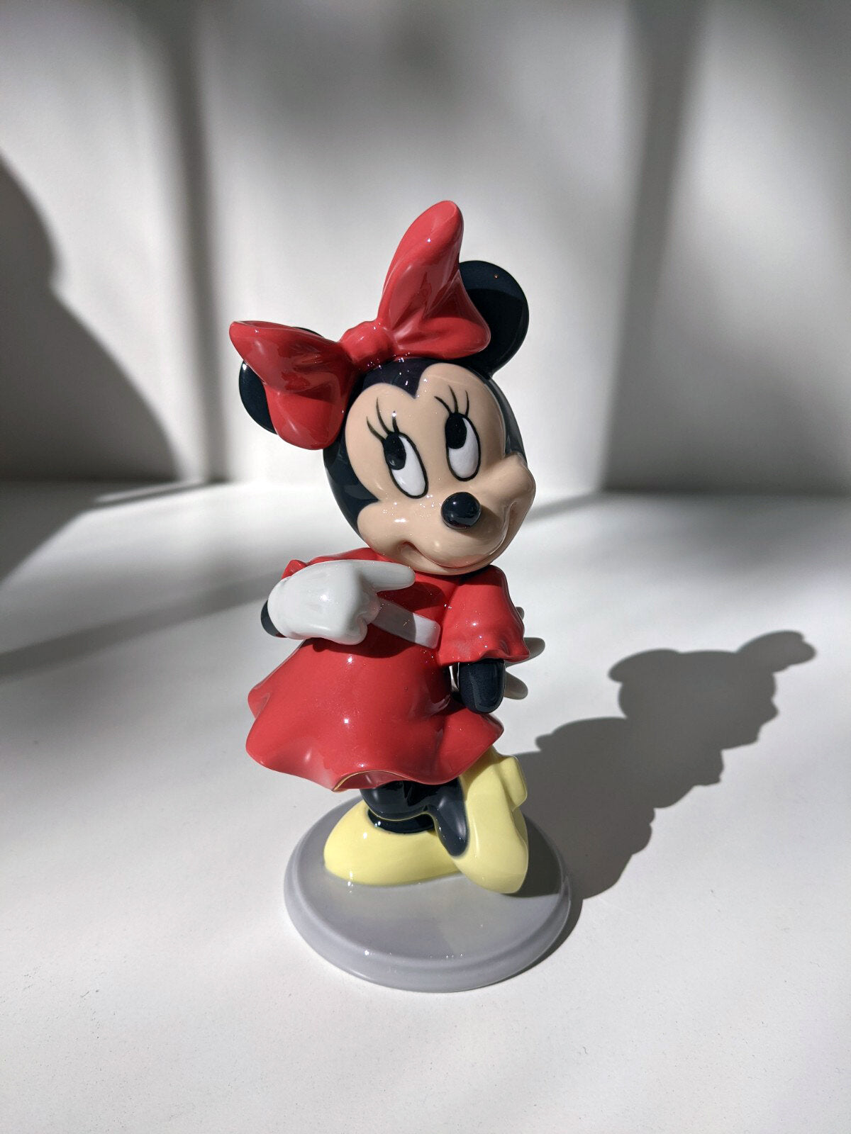 Official Minnie Mouse Sculpture