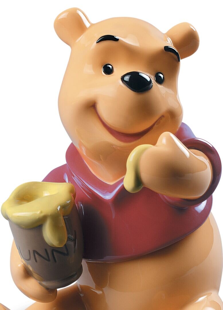 Official Winnie the Pooh Sculpture - FormFluent