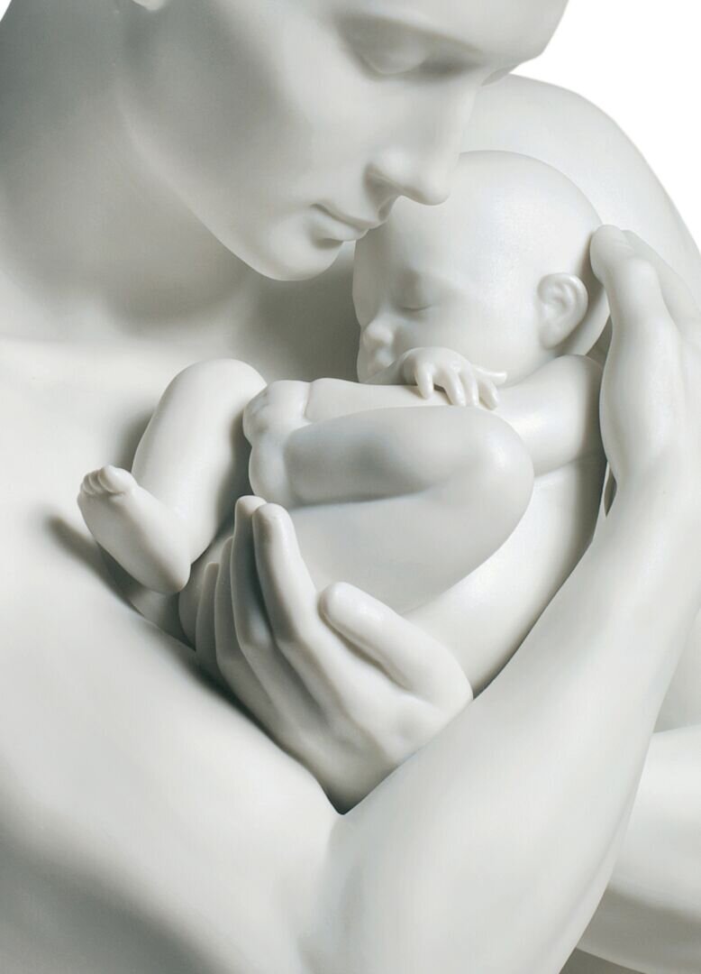 Paternal Protection Sculpture - FormFluent