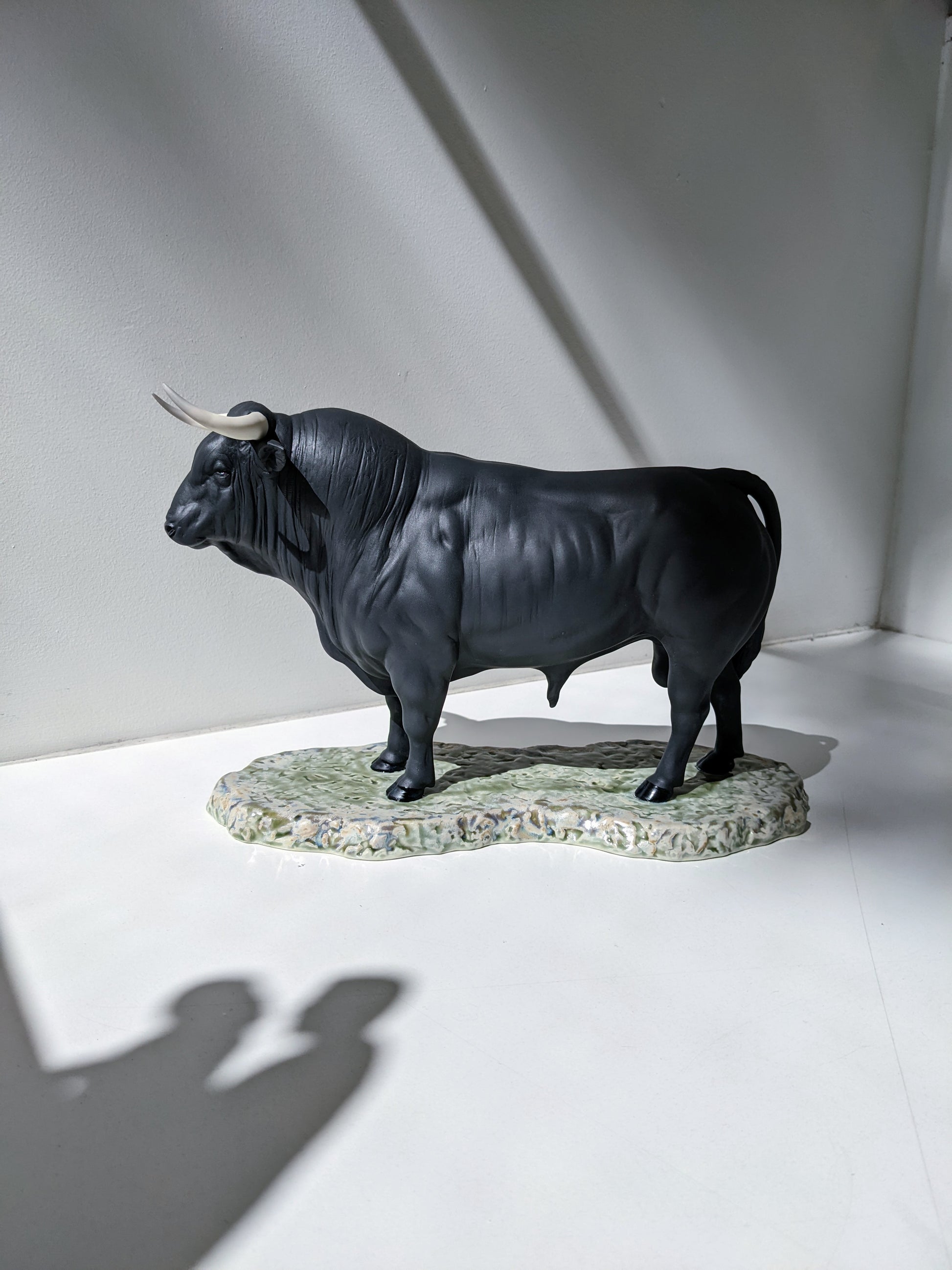 Spanish Bull Sculpture - FormFluent