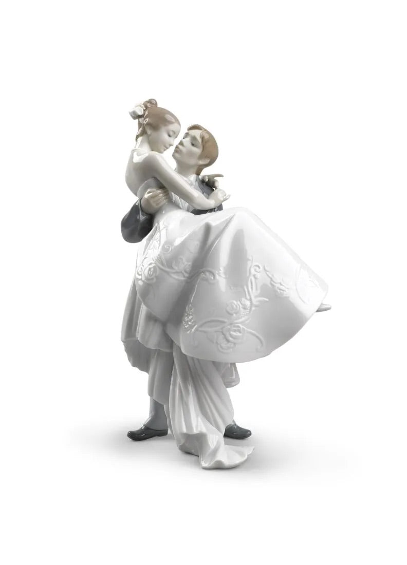 The Happiest Day Couple Figurine - FormFluent