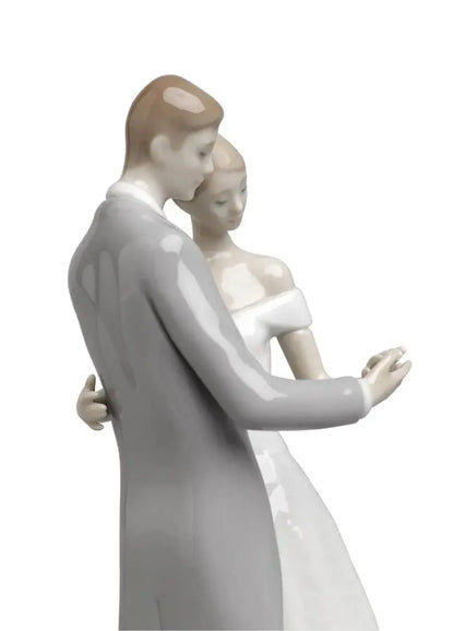  Lladró Together Forever Bride and Groom Couple Figurine Sculpture by Lladró at  FormFluent