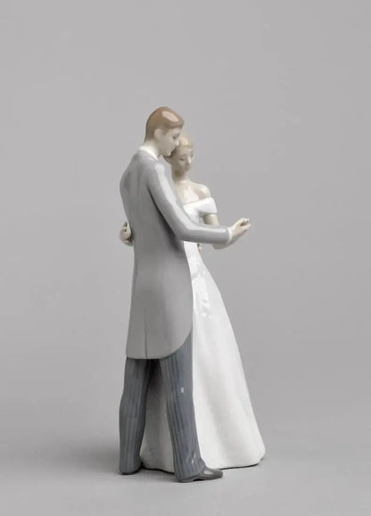  Lladró Together Forever Bride and Groom Couple Figurine Sculpture by Lladró at  FormFluent